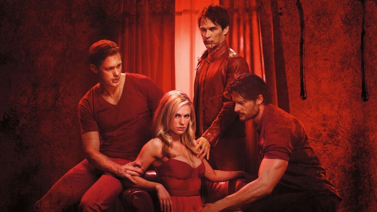 Alexander Skarsgård jako Eric, Stephen Moyer jako Bill, Anna Paquin jako Sookie Stackhous a Joe Manganiello jako Alcide Herveaux v hororovém seriálu True Blood: Pravá krev.