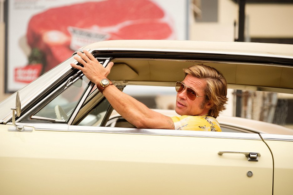 Brad Pitt v Tarantinově snímku Tenkrát v Hollywoodu (2019).