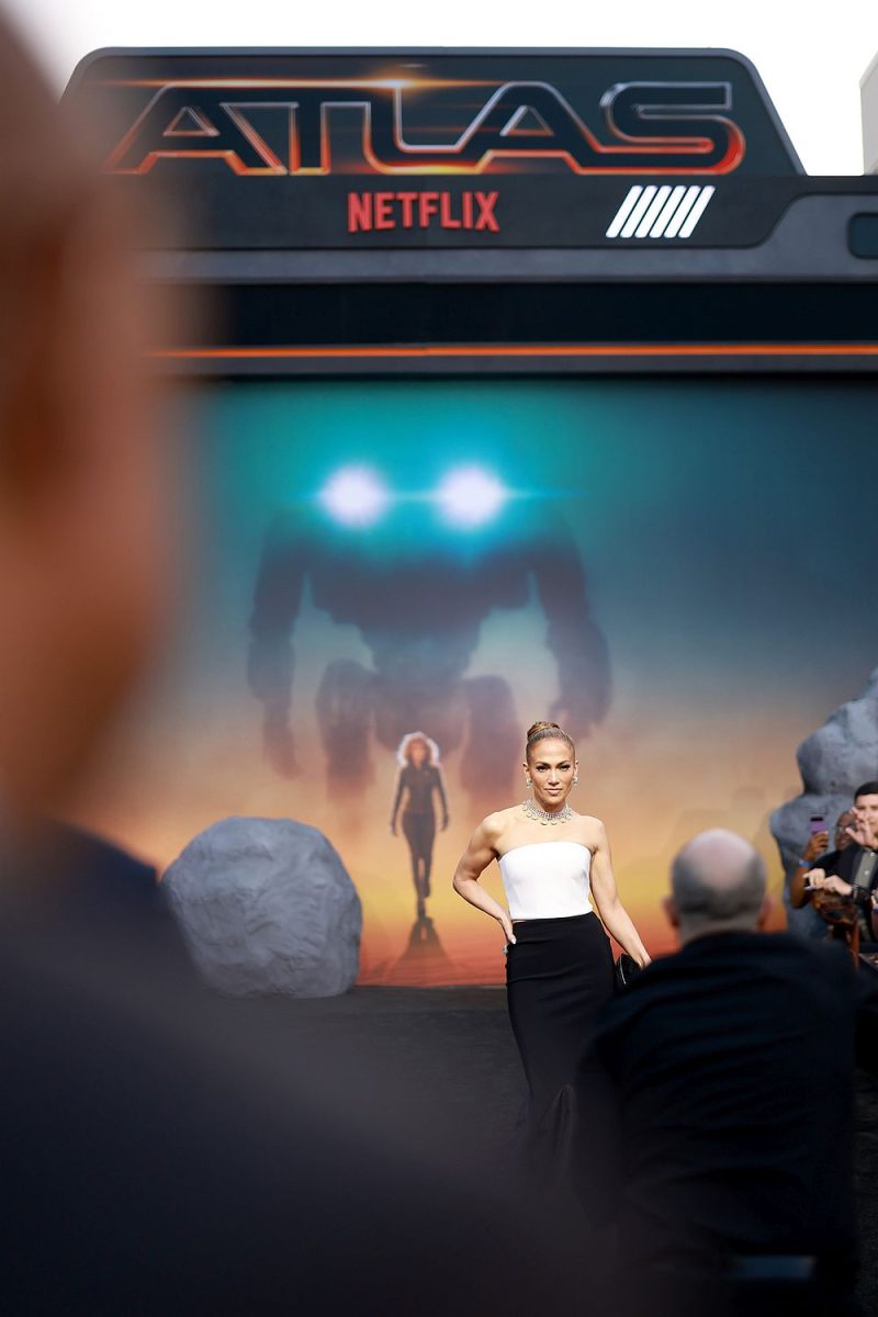 Jennifer Lopez na premiéře filmu Atlas