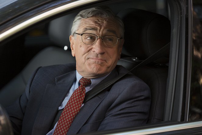 Robert De Niro ve filmu Stážista (2015).