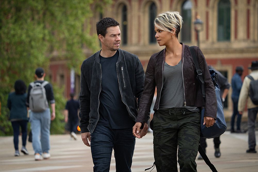 The Union. Halle Berry as Roxanne Hall and Mark Wahlberg as Mike McKenna in The Union.