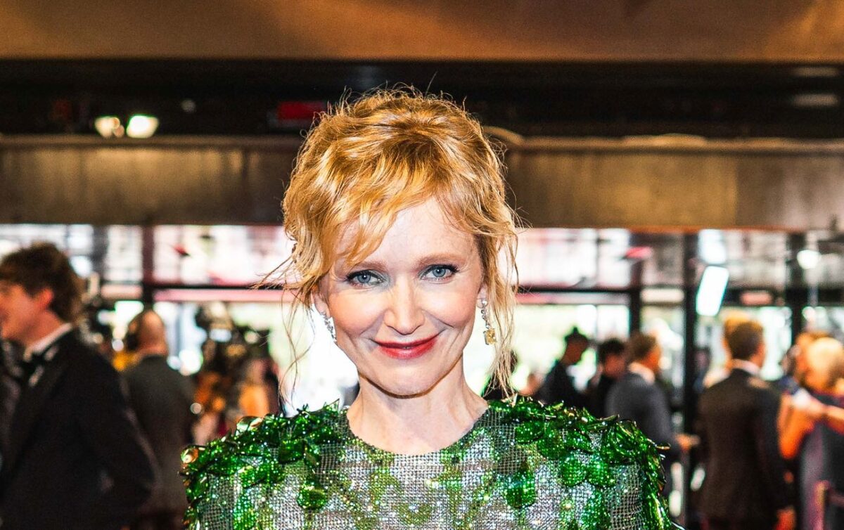 Aňa Geislerová v Karlových Varech v šatech Pilsner Urquell