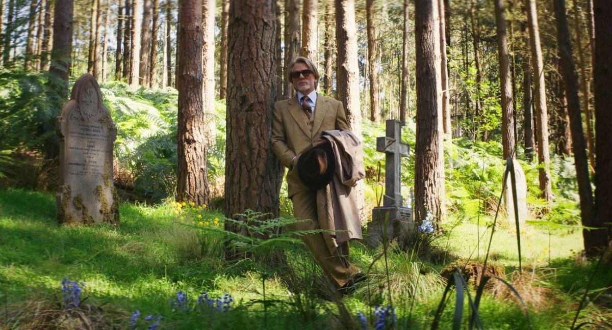 Wake Up Dead Man: A Knives Out Mystery