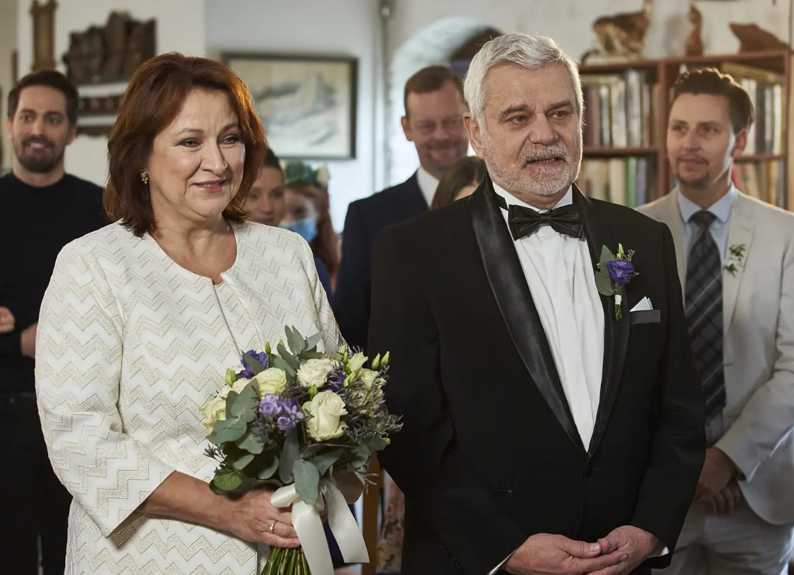 Ordinace v růžové zahradě - Zlata Adamovská a Petr Štěpánek