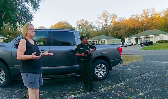 Dokonalá sousedka (The Perfect Neighbor)