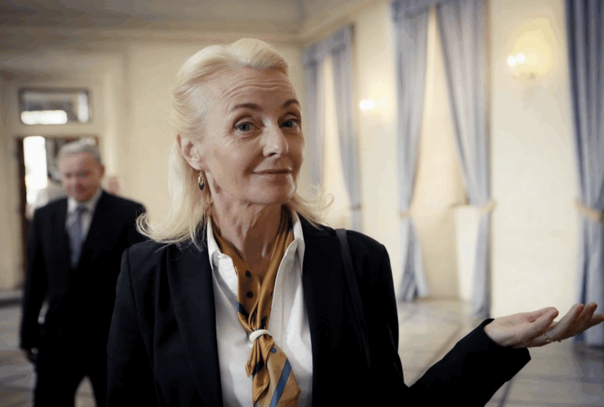 Veronika Žilková v seriálu Sedm schodů k moci.