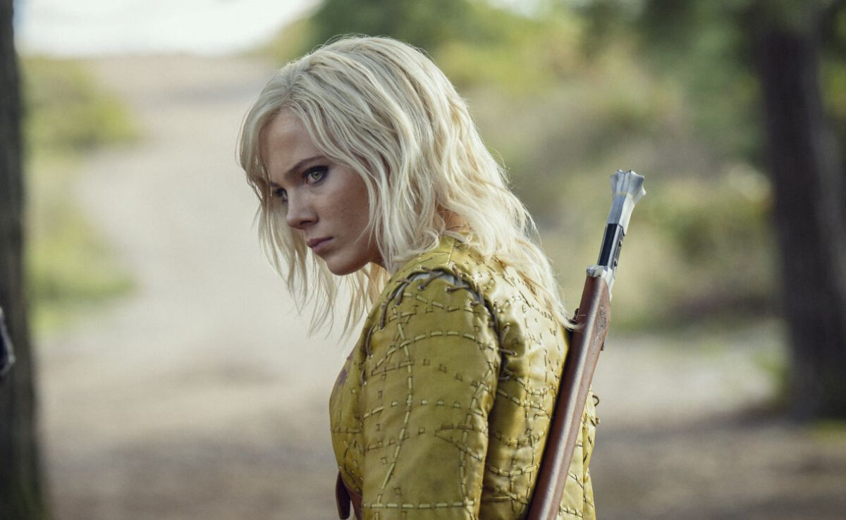 Freya Allan jako Ciri v sérii Zaklínač.