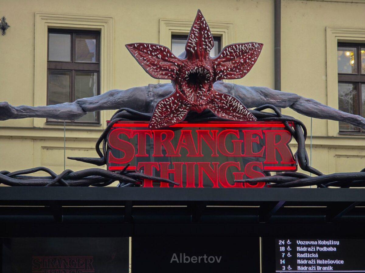Stranger Things zastávka v Praze na Albertově