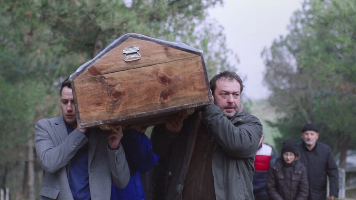 Dvě mrtvoly a sedm pytlů peněz