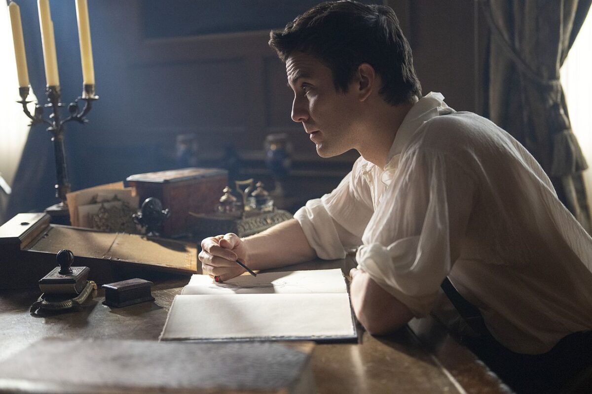 Luke Thompson as Benedict Bridgerton