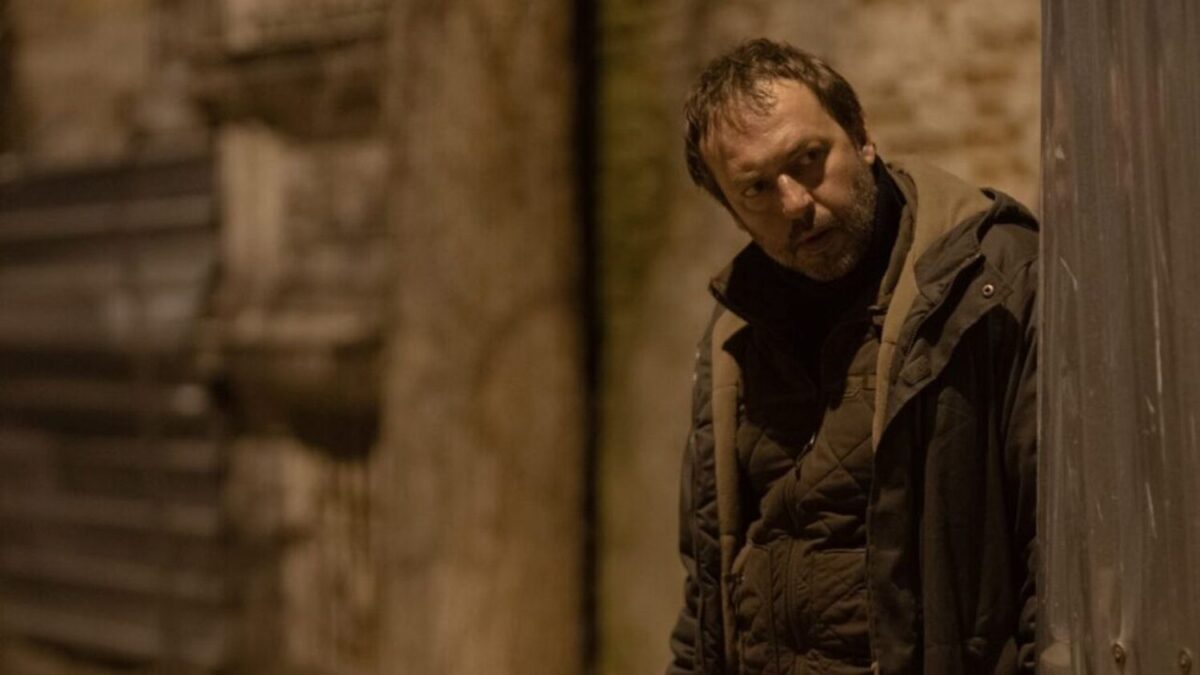 Dvě mrtvoly a sedm pytlů peněz