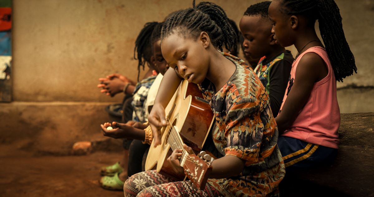Děti z Masaky: S rytmem v srdci (Masaka Kids, A Rhythm Within)
