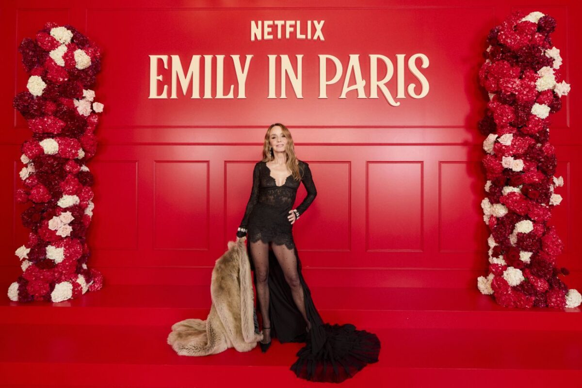 Premiéra 5. řady Emily v Paříži