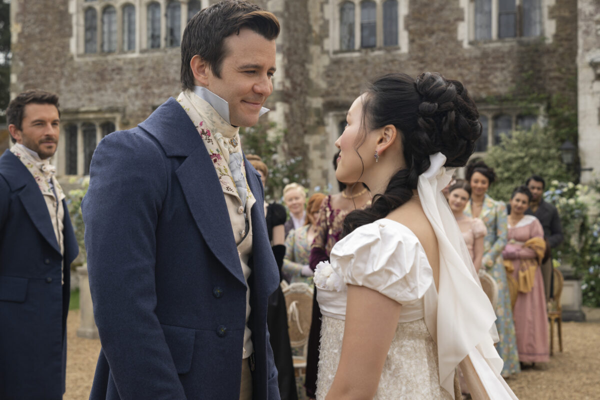 Bridgerton. Luke Thompson as Benedict Bridgerton, Yerin Ha as Sophie Baek