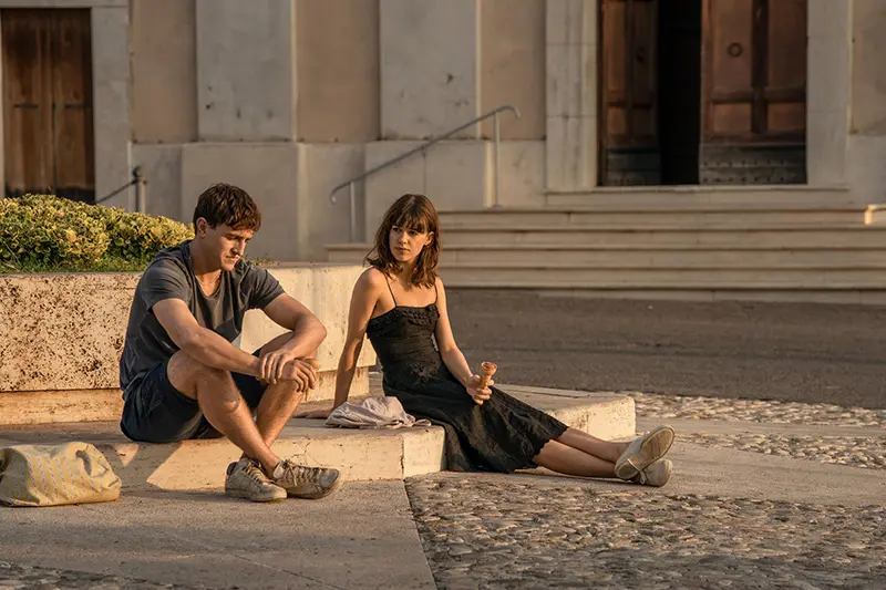 Normální lidi (2020).