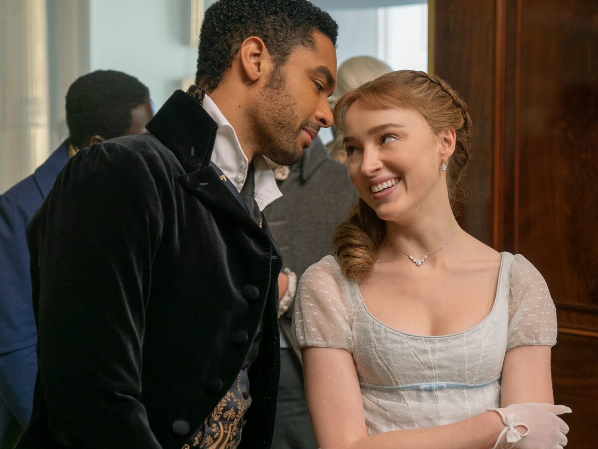 Daphne a Simon v seriálu Bridgertonovi