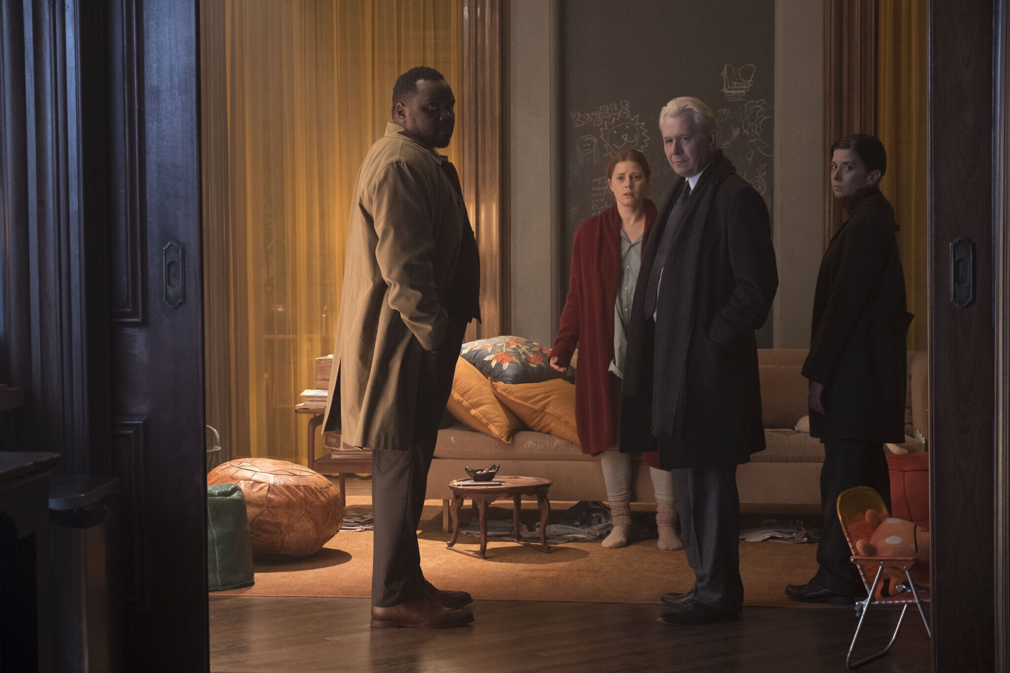 Na Netflix přichází mysteriózní snímek Žena v okně, natočený podle populárního bestselleru A. J. Finna
