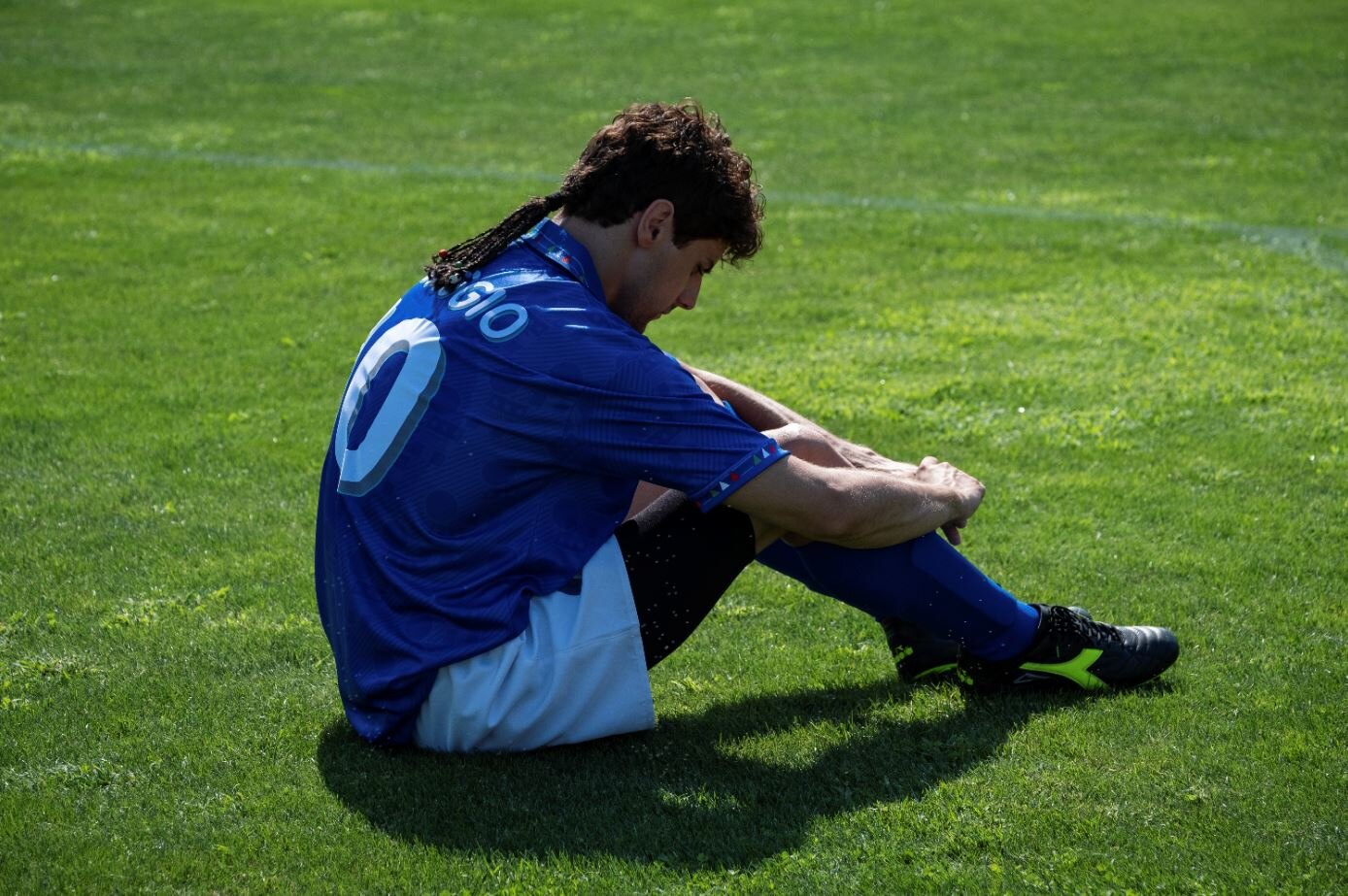 Fotbalista osvícený buddhismem. Cestu legendy za úspěchem mapuje životopisný film Baggio: Božský copánek