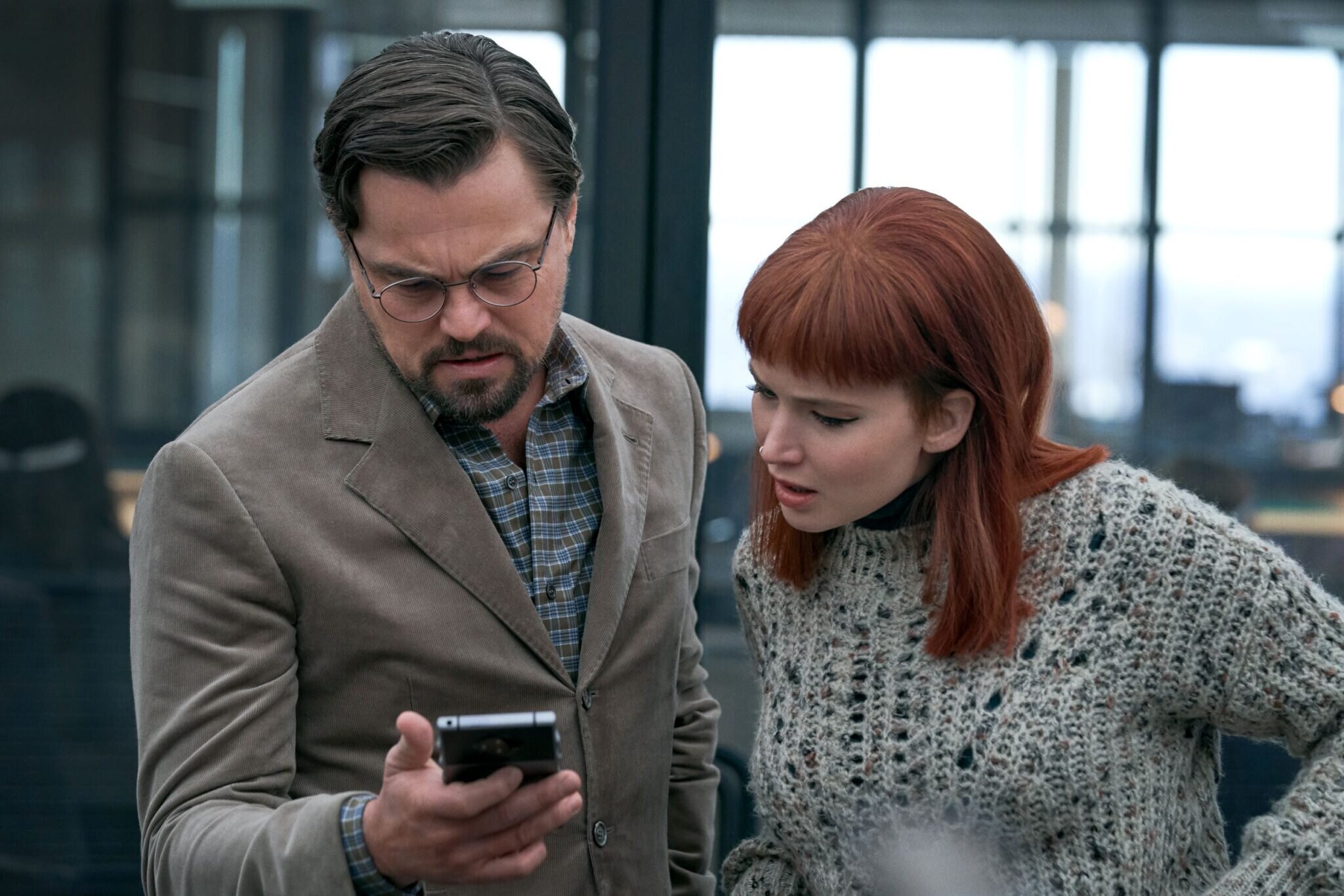 Leonardo DiCaprio a Jennifer Lawrence budou zachraňovat svět před kometou a ignorantskou vládou USA