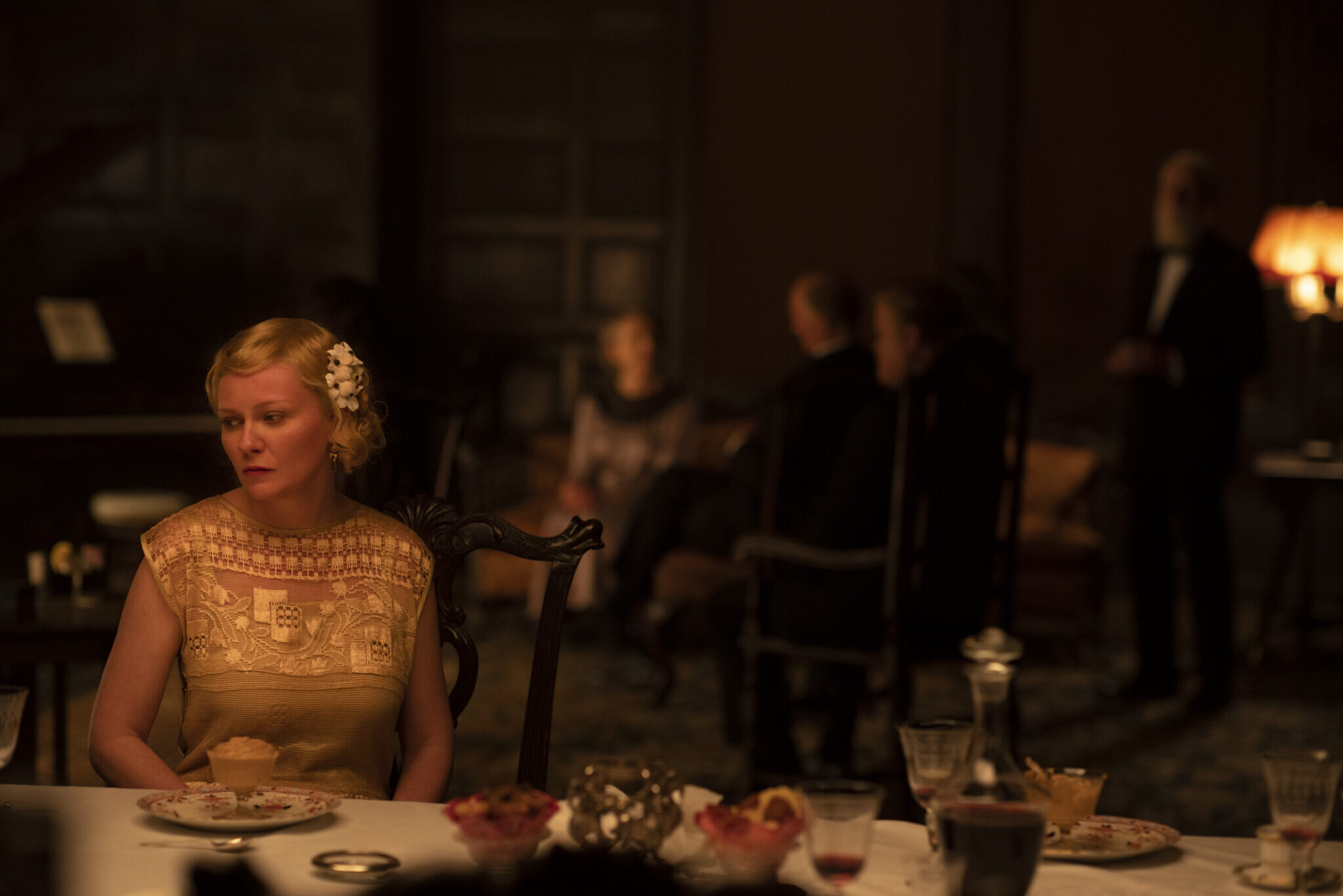 Benedict Cumberbatch a Kirsten Dunst by mohli získat Oscara. Film Síla psa sklidil dlouhý potlesk ve stoje