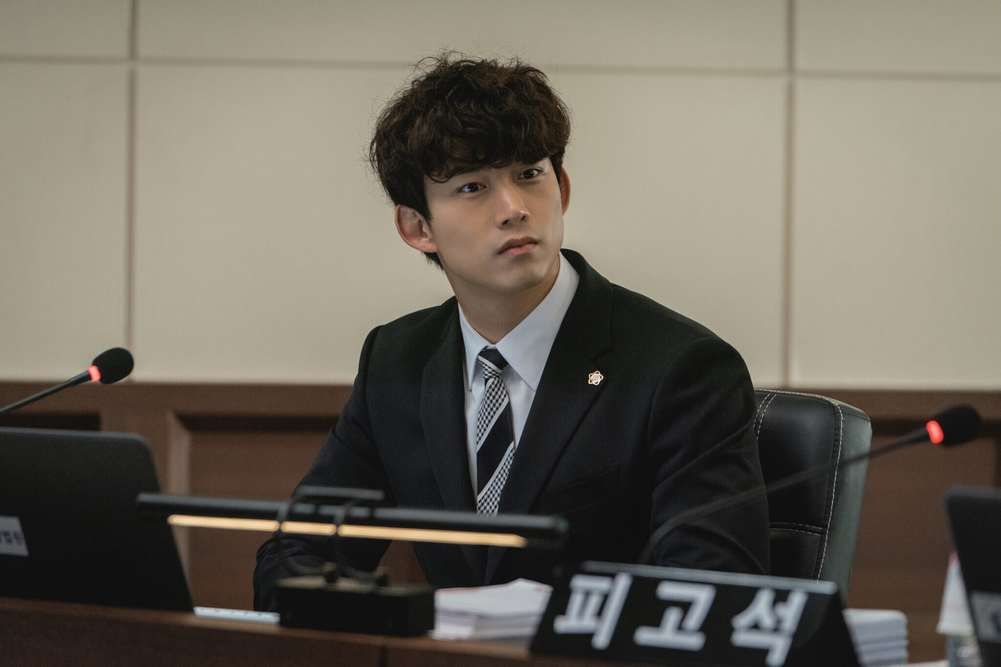 Mafiánský seriál Vincenzo zabodoval i v Česku. Song Joong Ki dokazuje, že patří mezi nejlepší korejské herce současnosti