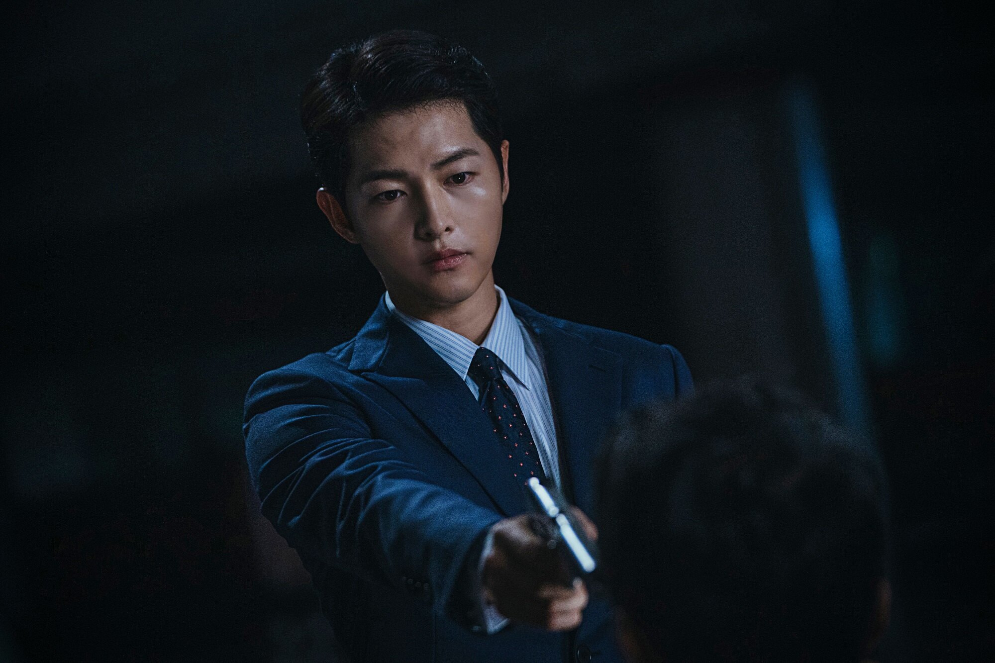 Mafiánský seriál Vincenzo zabodoval i v Česku. Song Joong Ki dokazuje, že patří mezi nejlepší korejské herce současnosti