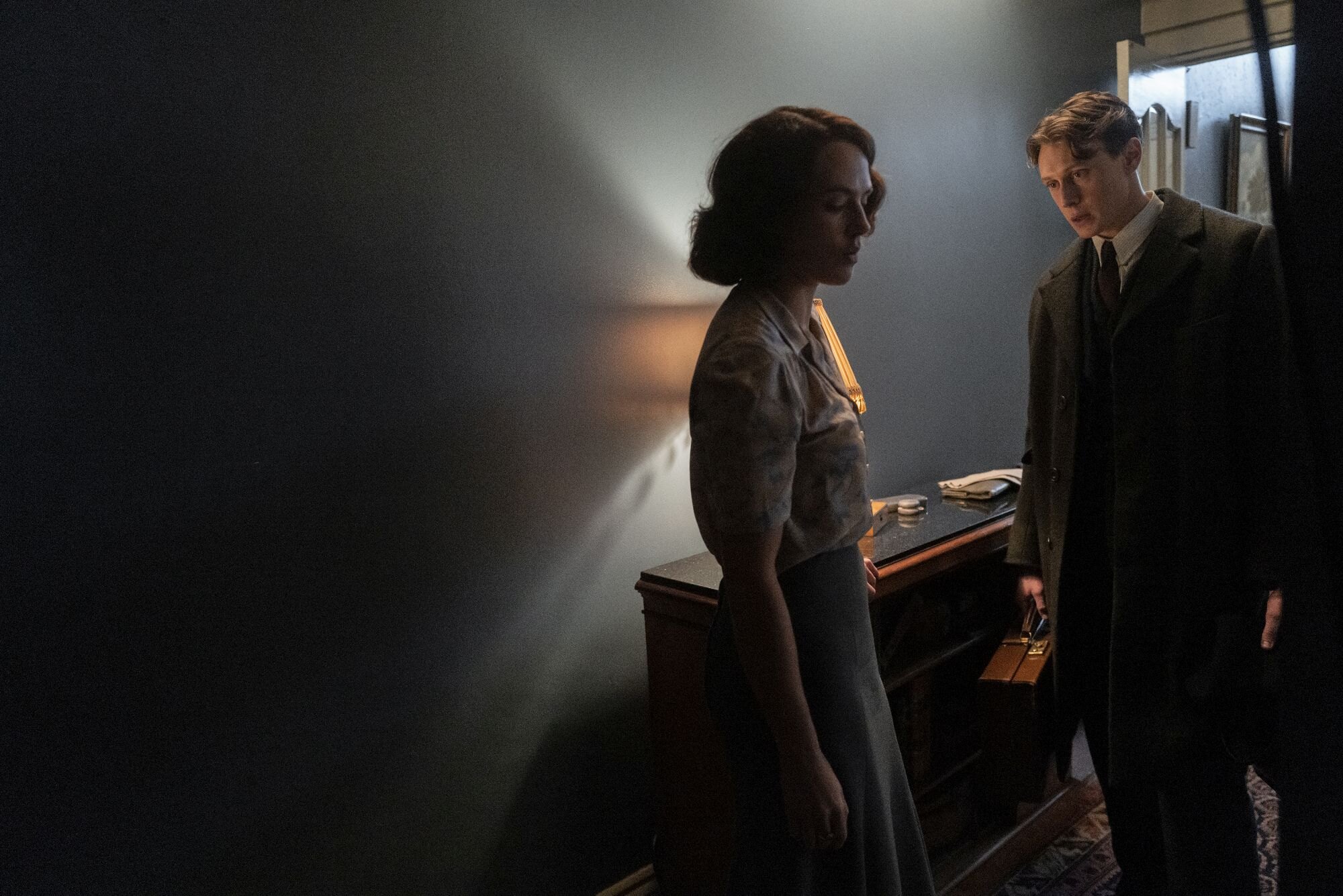 Na Netflix míří špionážní drama o mnichovské dohodě Mnichov: Na prahu války. Venku už je i trailer