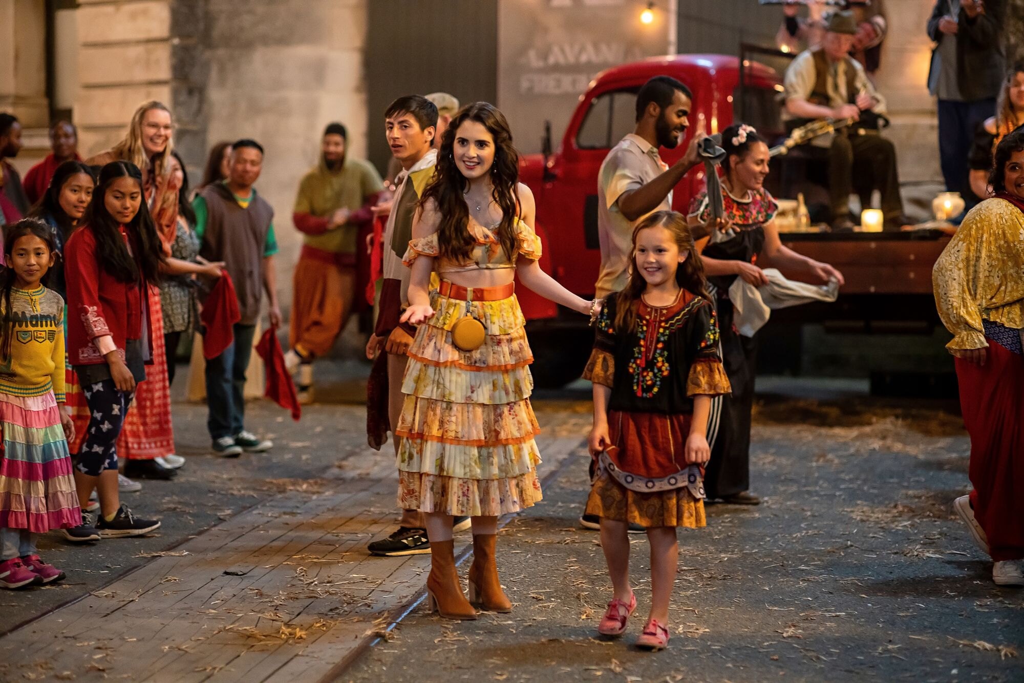 Královské zacházení: Aladdin Mena Massoud se v novém romantickém filmu ukáže jako princ
