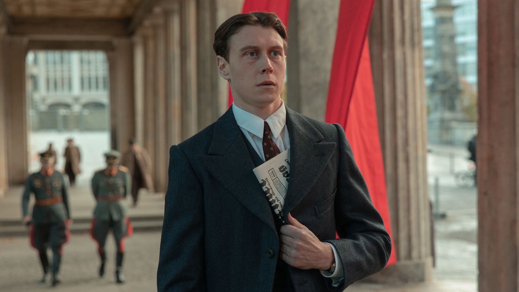 Na Netflix míří špionážní drama o mnichovské dohodě Mnichov: Na prahu války. Venku už je i trailer