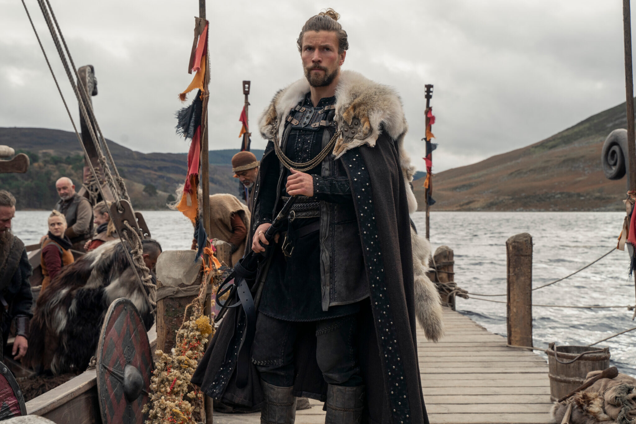 Seriál Vikingové: Valhalla přichází s krvavou upoutávkou. Premiéry se dočkáme už v únoru