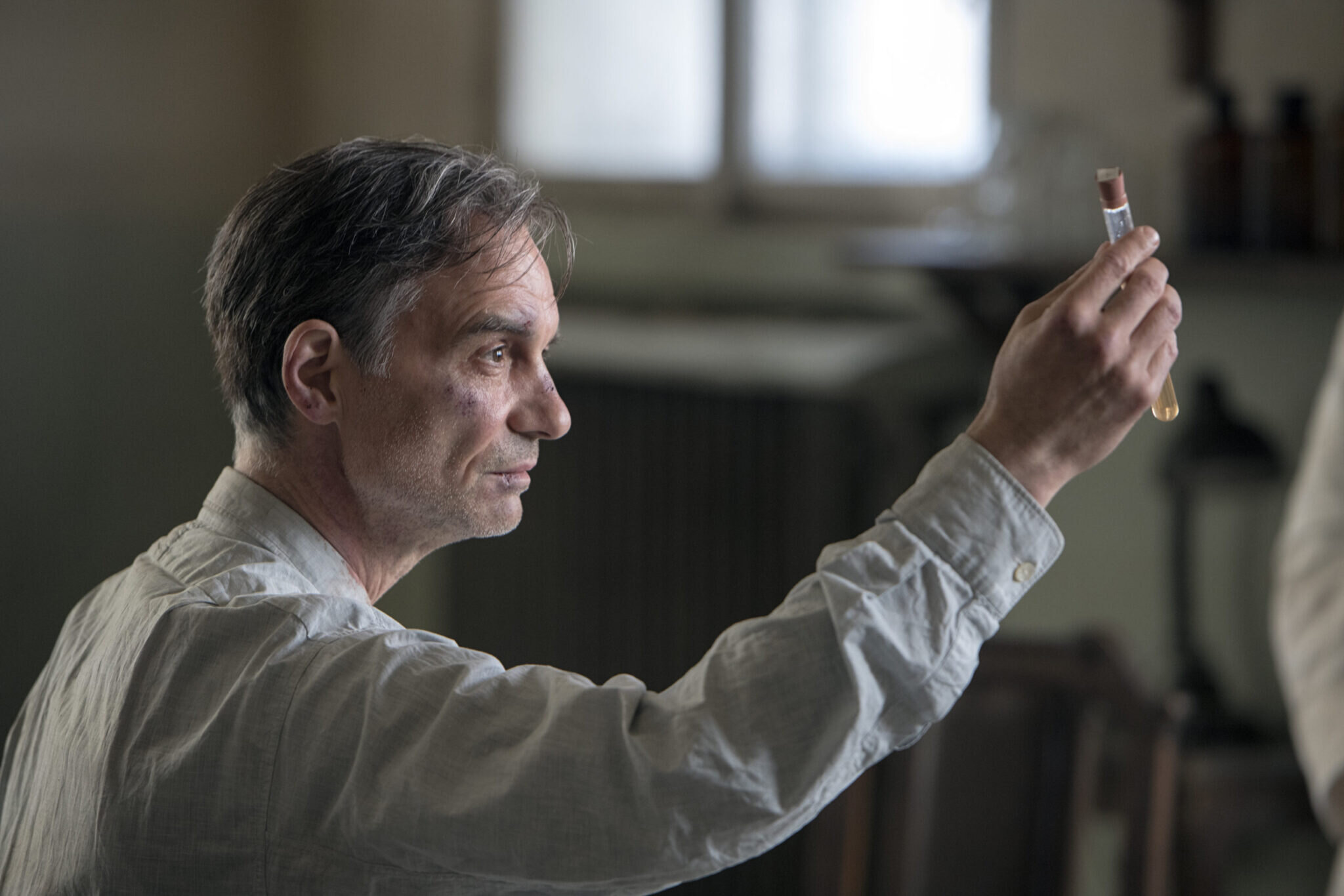 Na Netflix míří životopisné drama Šarlatán, které získalo 5 Českých lvů