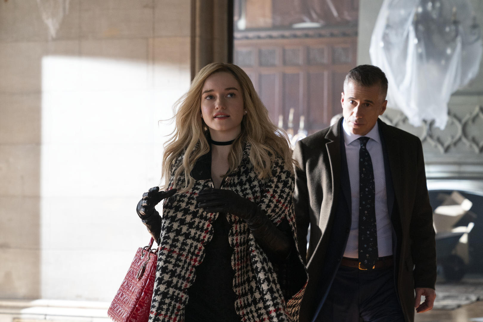 Neskutečná Anna, žena, která okradla americkou smetánku: Seriál podle skutečné události míří na Netflix