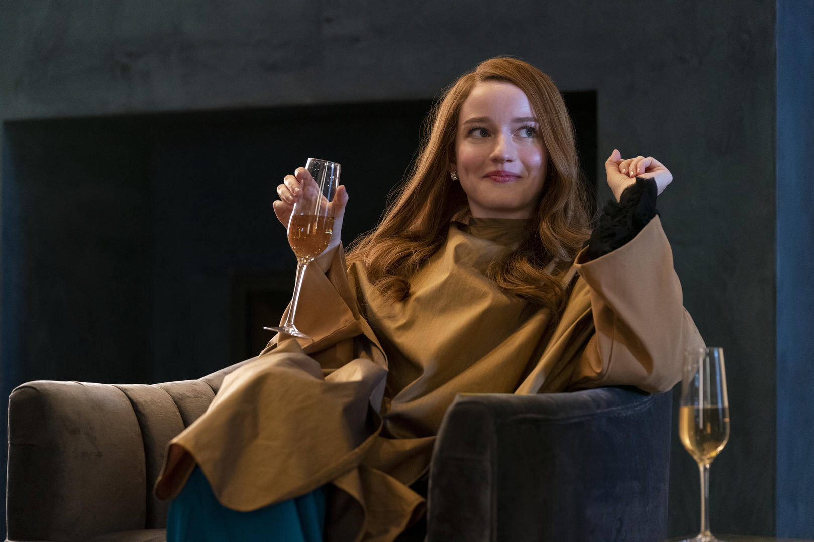 Co dnes dělá skutečná podvodnice Anna Delvey? Na seriálu Netflixu vydělala balík a píše knihu