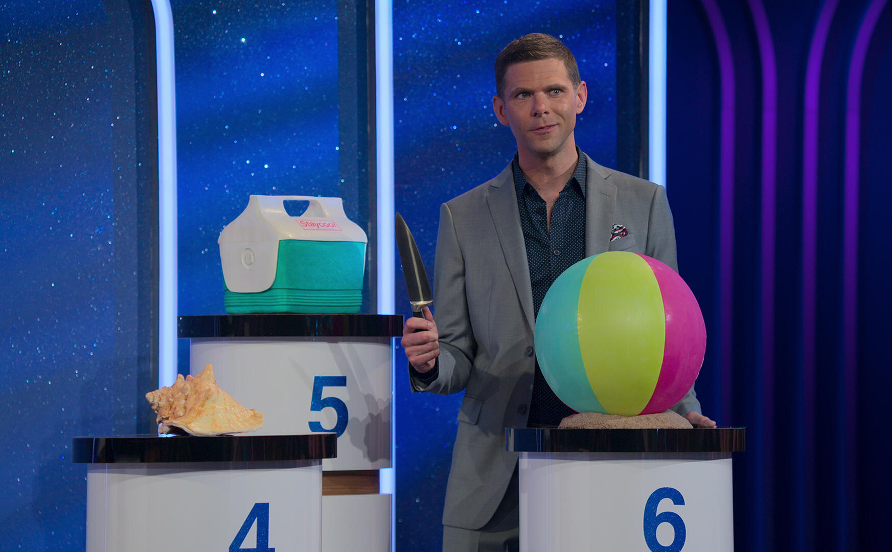 Cukráři vytvářejí realistické dorty, které jen těžko rozeznáte od běžných předmětů. Už brzy v nové show