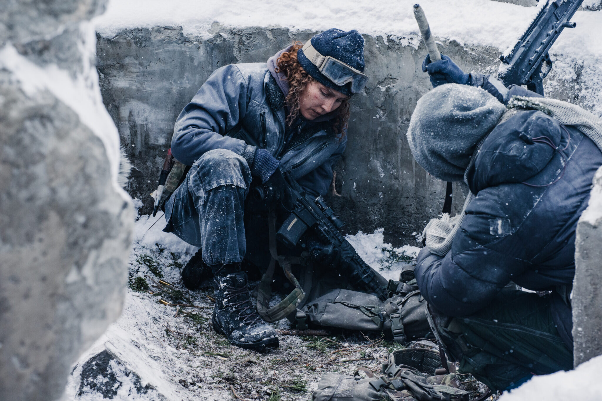 Brutalitu války a důležitost naděje dá pocítit nový postapokalyptický thriller Černý krab