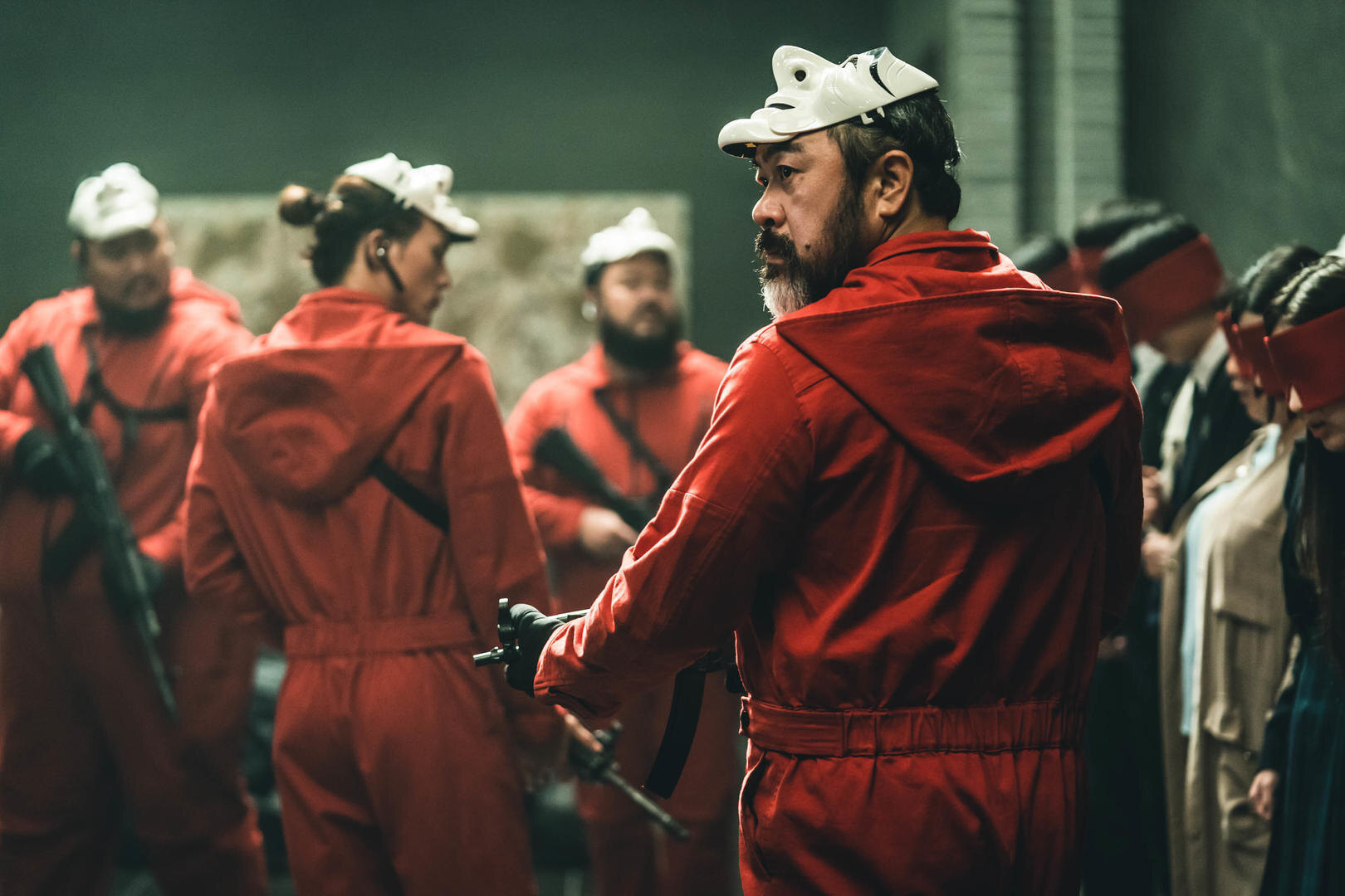 Netflix vydal upoutávku k pokračování Papírového domu. Odehrává se v alternativní blízké budoucnosti