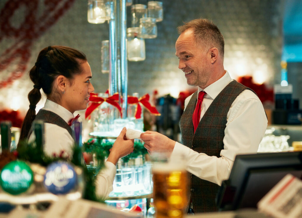 Láska nebeská po Norsku? Češi si zamilovali severskou vánoční minisérii Veselé vánice