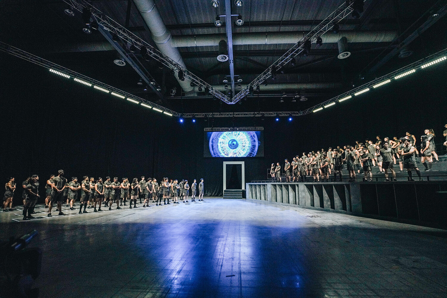 Reality show ve stylu Squid Game je tady. Stovka nabušených soutěžících bude hrát o přežití