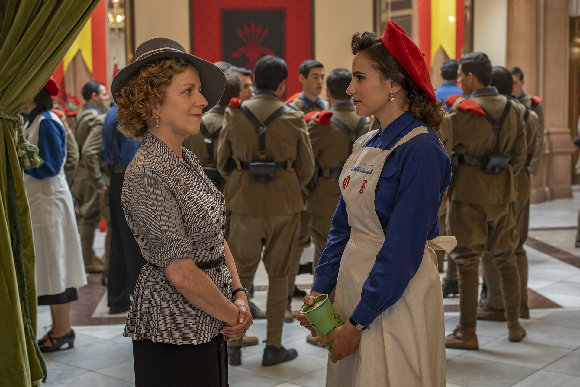Nové historické špionážní drama ukazuje plán na infiltraci tajné nacistické sítě. Na Netflixu je i s českým dabingem