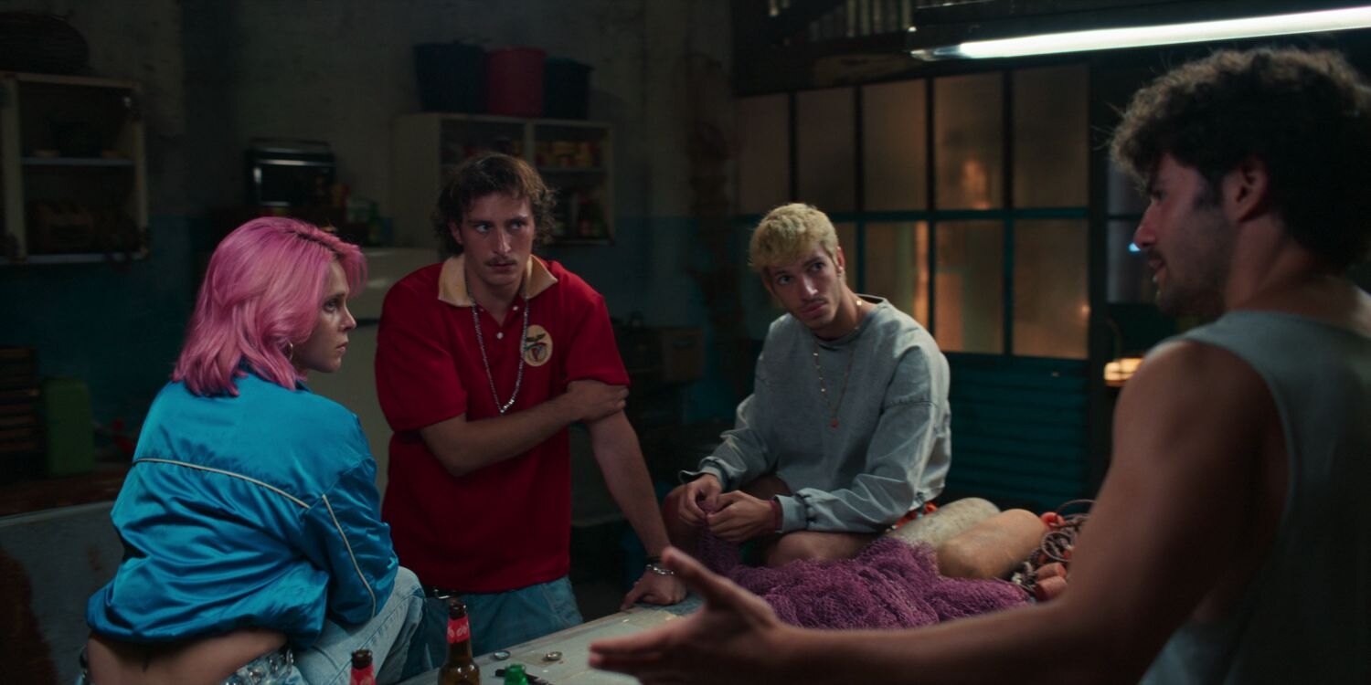 Nový akční thriller inspirovaný skutečnými událostmi slibuje strhující bitvu s italskou mafií. Netflix vydal pořádně drsný trailer