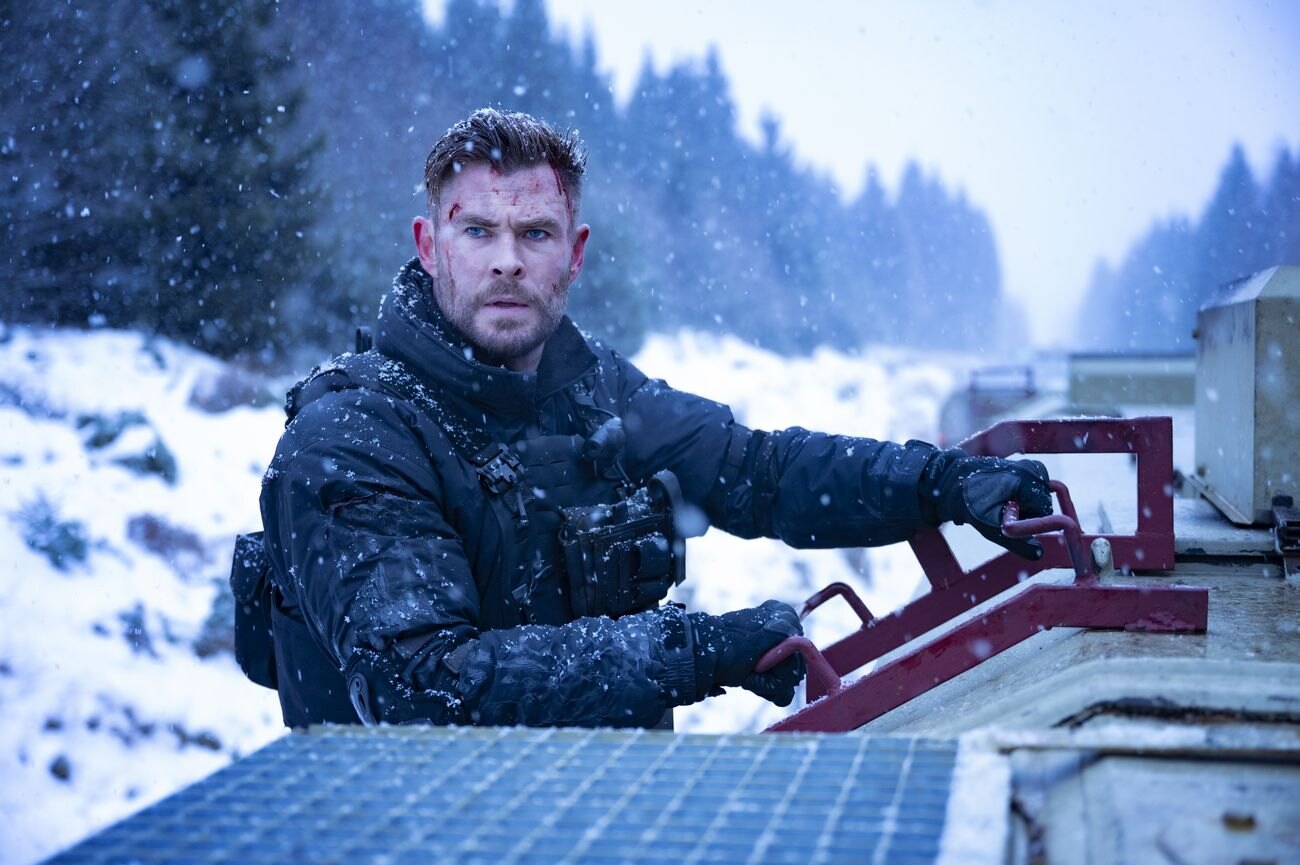 Nejočekávanější akční film roku má první drsnou upoutávku. Je v ní vidět i scéna natočená v Česku