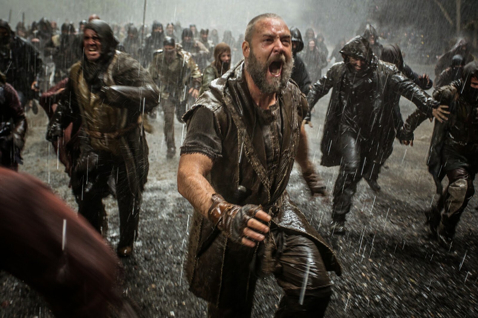 V mnoha zemích byl zakázán a herci při natáčení málem umřeli žízní. 10 zajímavostí o filmu Noe s Russellem Crowem