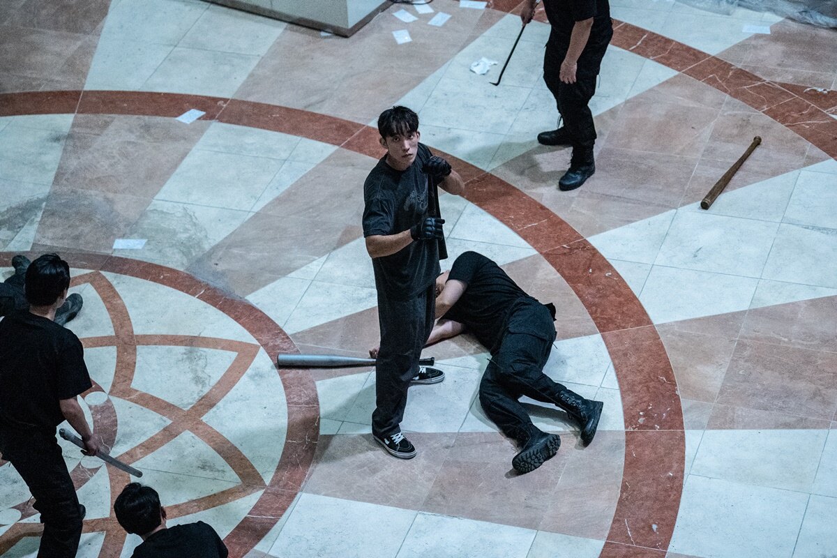 Dva bývalí boxeři likvidují chamtivé lichváře pomocí pěstí: Nový akční thriller plný drsných bitek bude brzy na Netflixu