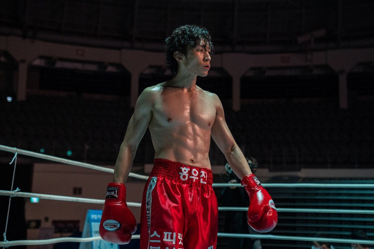 Dva bývalí boxeři likvidují chamtivé lichváře pomocí pěstí: Nový akční thriller plný drsných bitek bude brzy na Netflixu