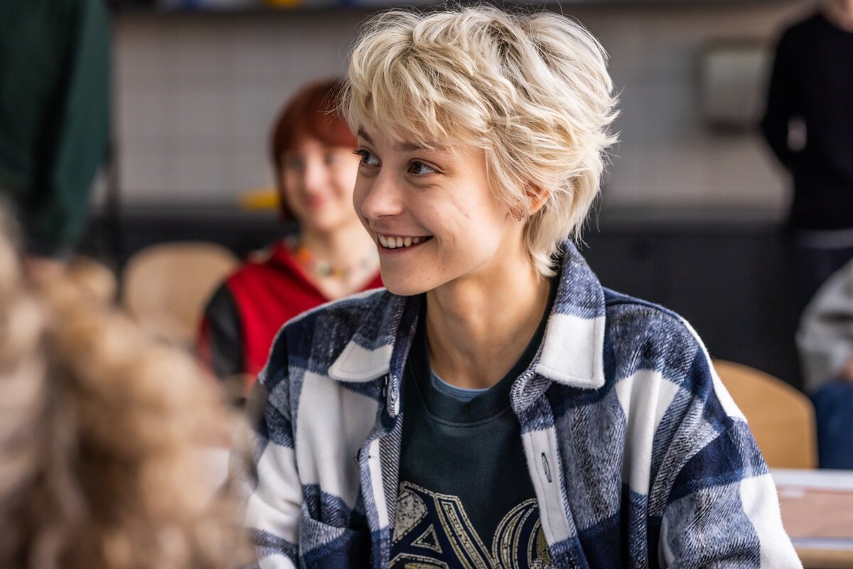 Nový young adult film s nebinární osobou v hlavní roli je na Netflixu. Zaměřuje se na objevování pravé identity