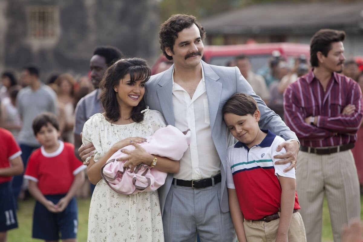 10 zajímavostí o seriálu Narcos: Celovečerní film, identické místo smrti nebo skutečné postavy v seriálových rolích