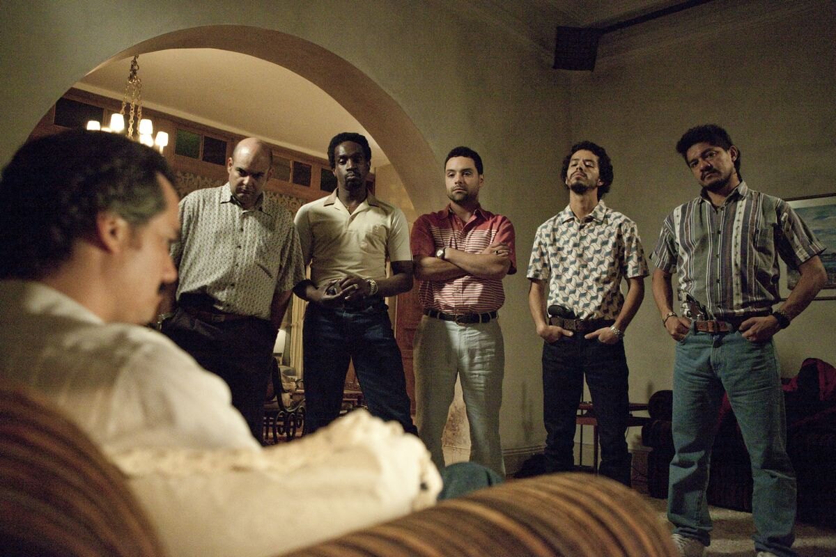 10 zajímavostí o seriálu Narcos: Celovečerní film, identické místo smrti nebo skutečné postavy v seriálových rolích