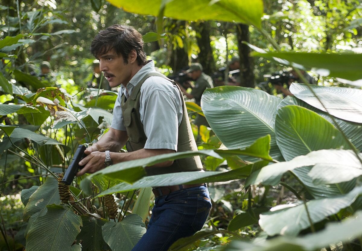 10 zajímavostí o seriálu Narcos: Celovečerní film, identické místo smrti nebo skutečné postavy v seriálových rolích