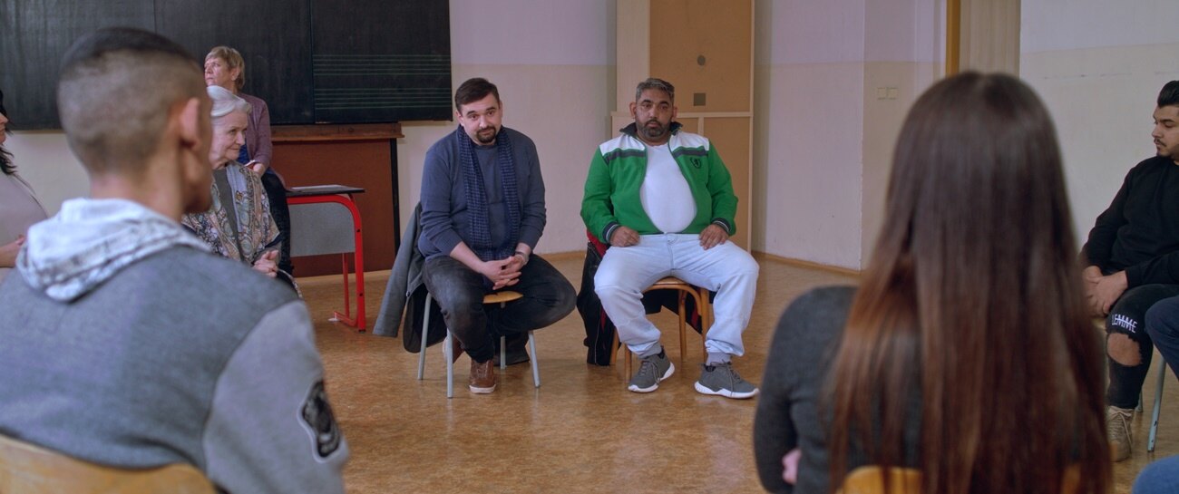 Česká krimi komedie z romského ghetta s Vémolou a Grossovou míří na Netflix. Podle diváků jde ale o ryzí odpad