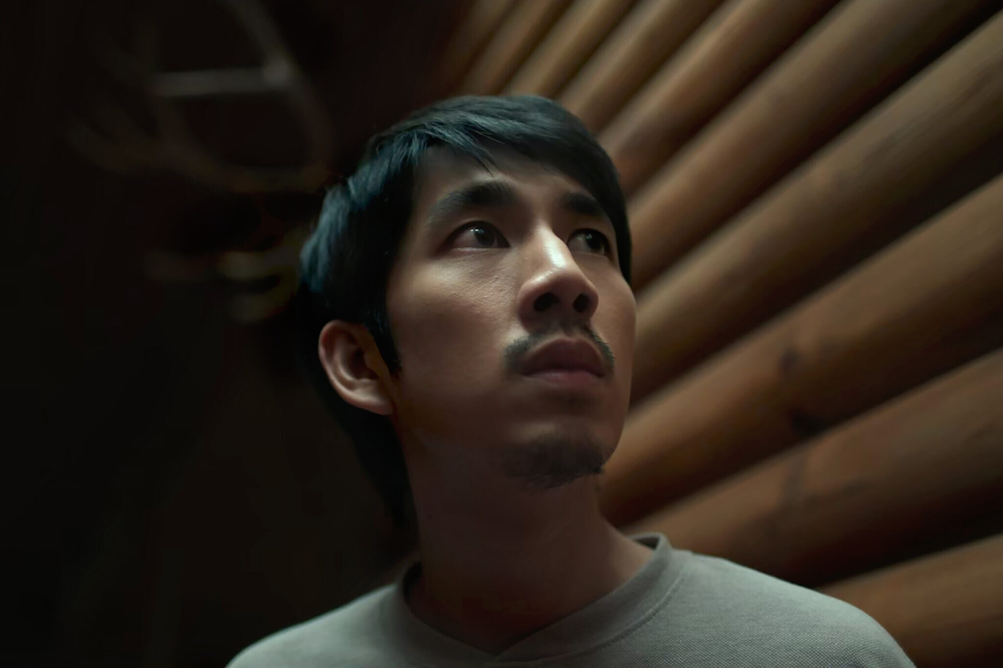 Jedním stisknutím můžete někoho vymazat z povrchu zemského. Na Netflix míří nový mysteriózní thriller plný děsu a temnoty